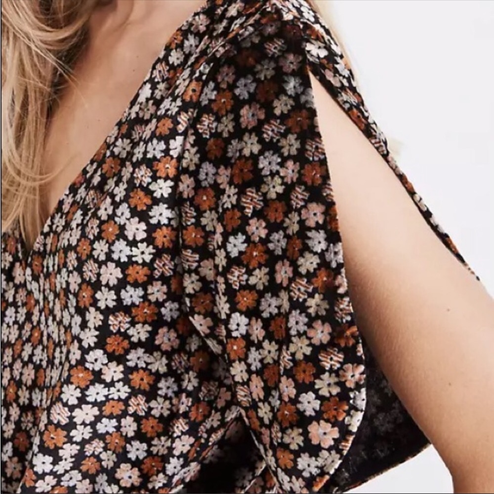Last Chance - Madewell | Velvet Tulip Ruffle Top in Petite Blooms - Picture 5 of 11